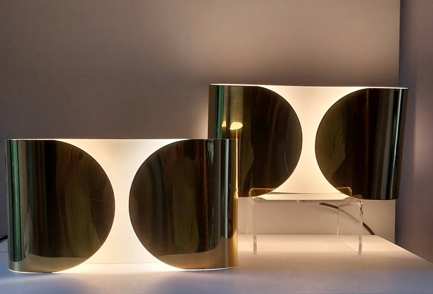 “Foglio Oro” wall lamp by Tobia Scarpa, Flos