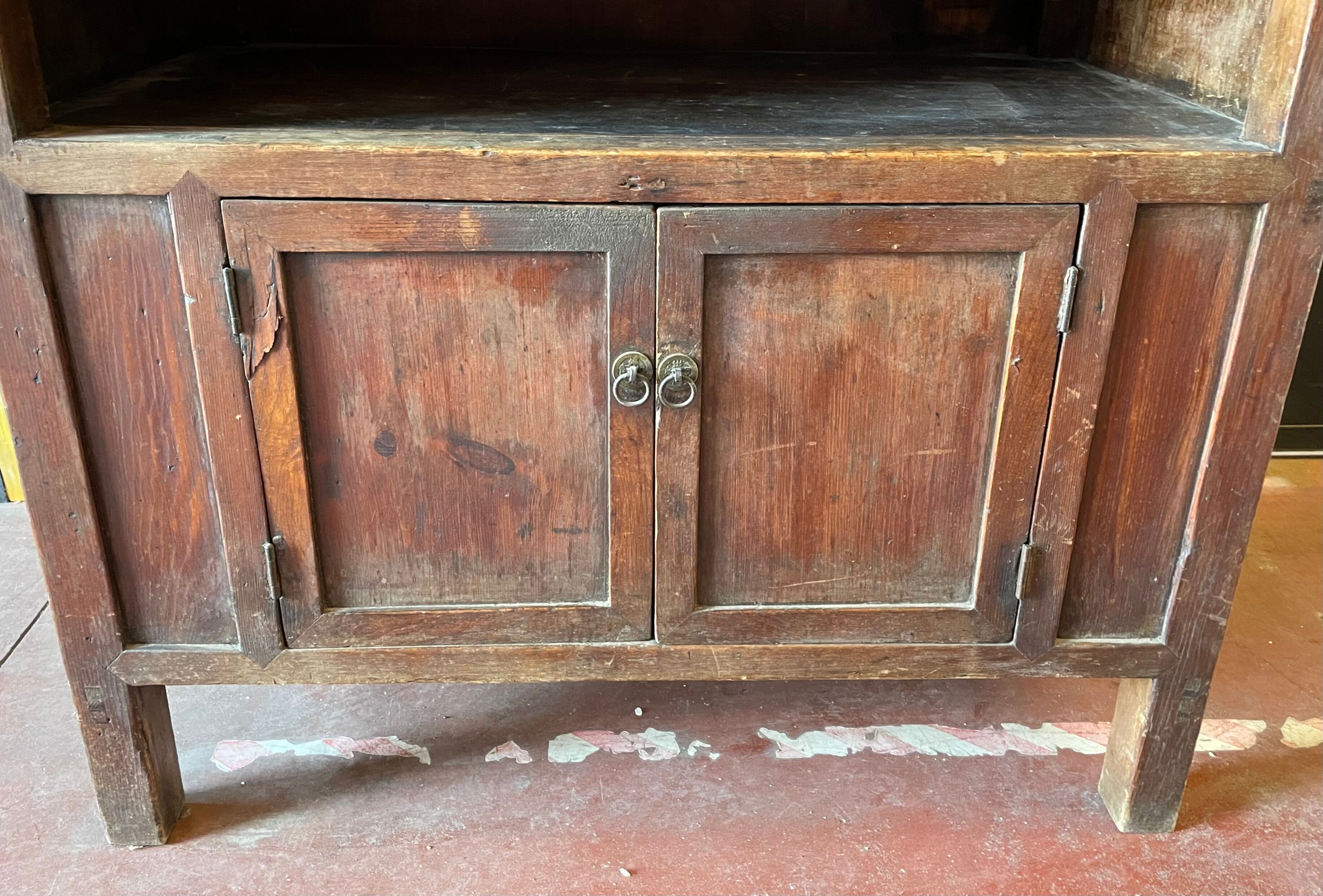 Chinese vessel cabinet 19th century in elm wood