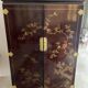 Lacquered TV unit