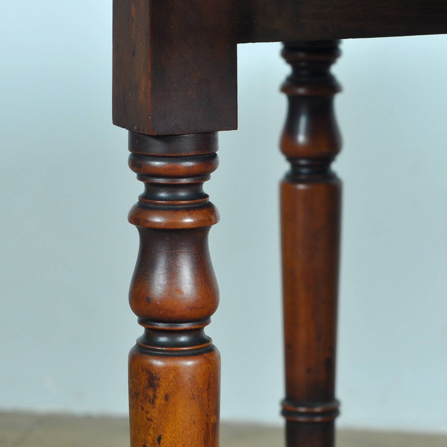 Antique oak drop leaf table, circa 1820