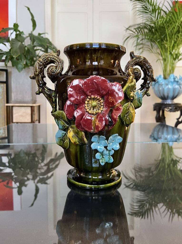 Vase en Barbotine Faïence Céramique - Rose - Myosotis - Feuilles d'Acanthe