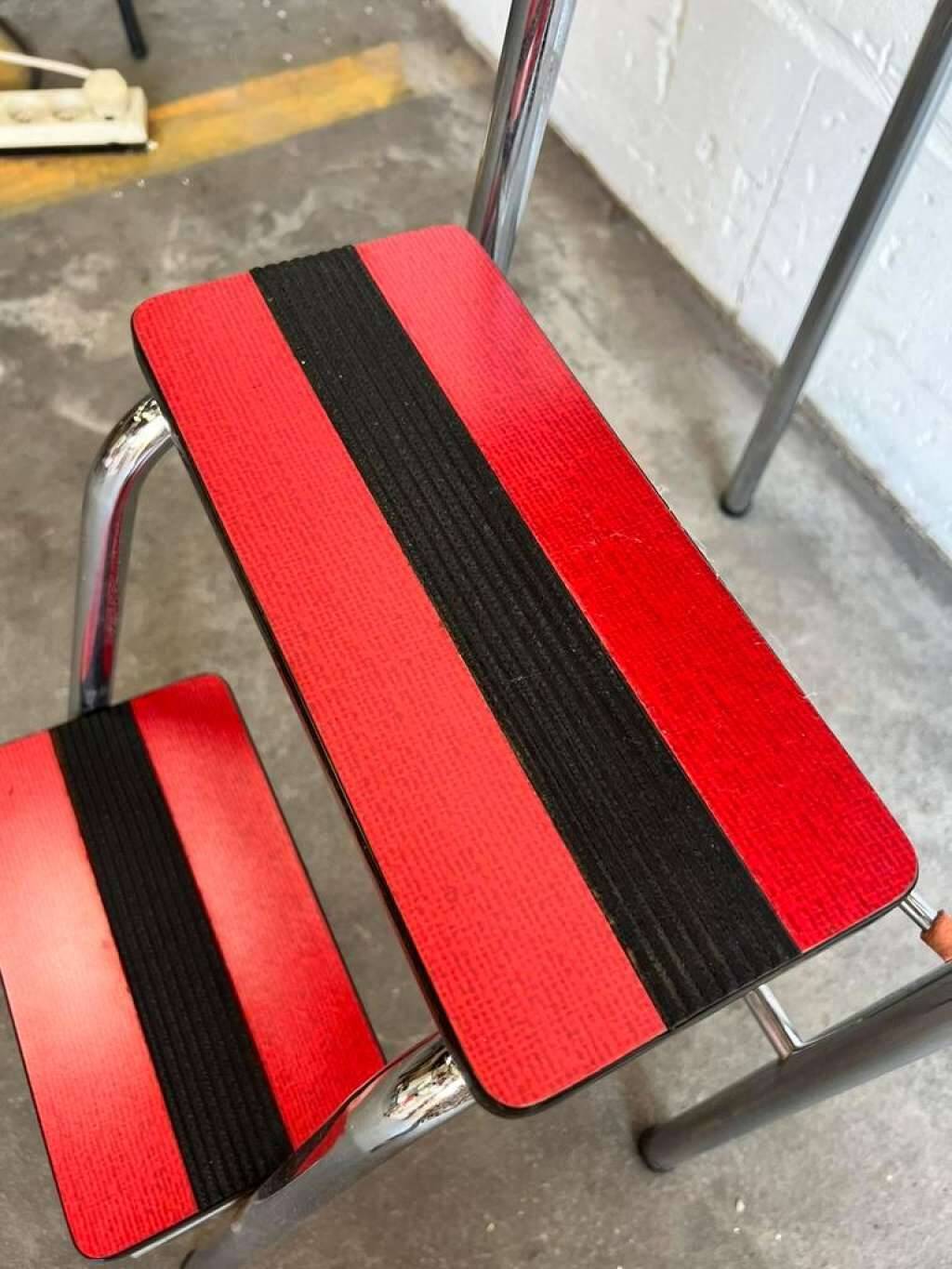 VINTAGE RED FORMICA STEP STOOL / KITCHEN STEP / MINI LADDER