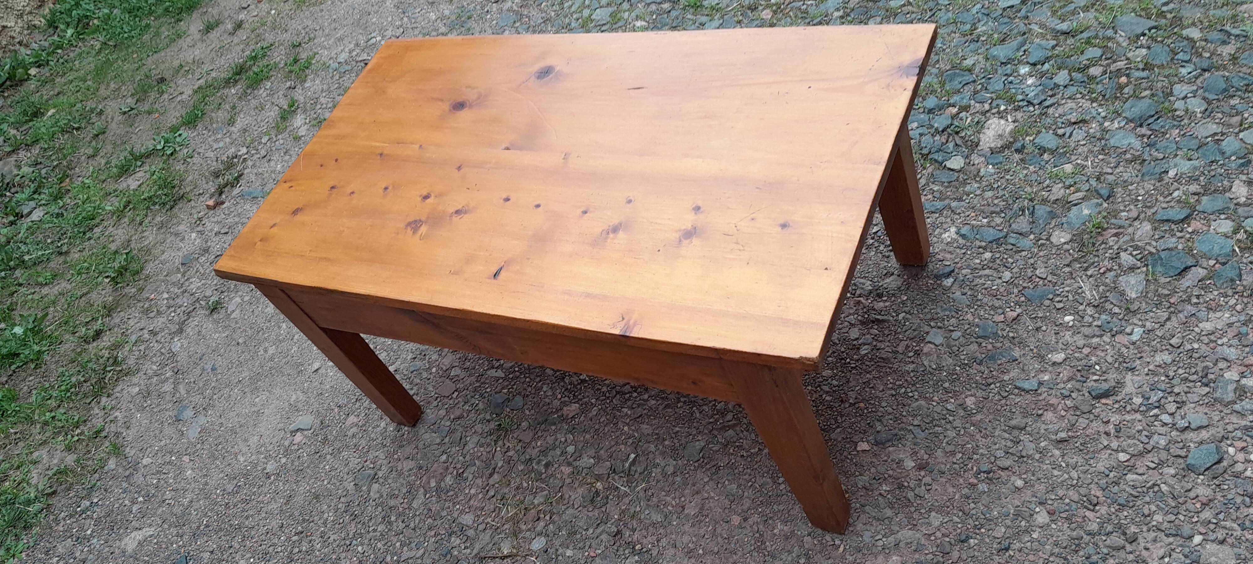 Table basse sapin patiné