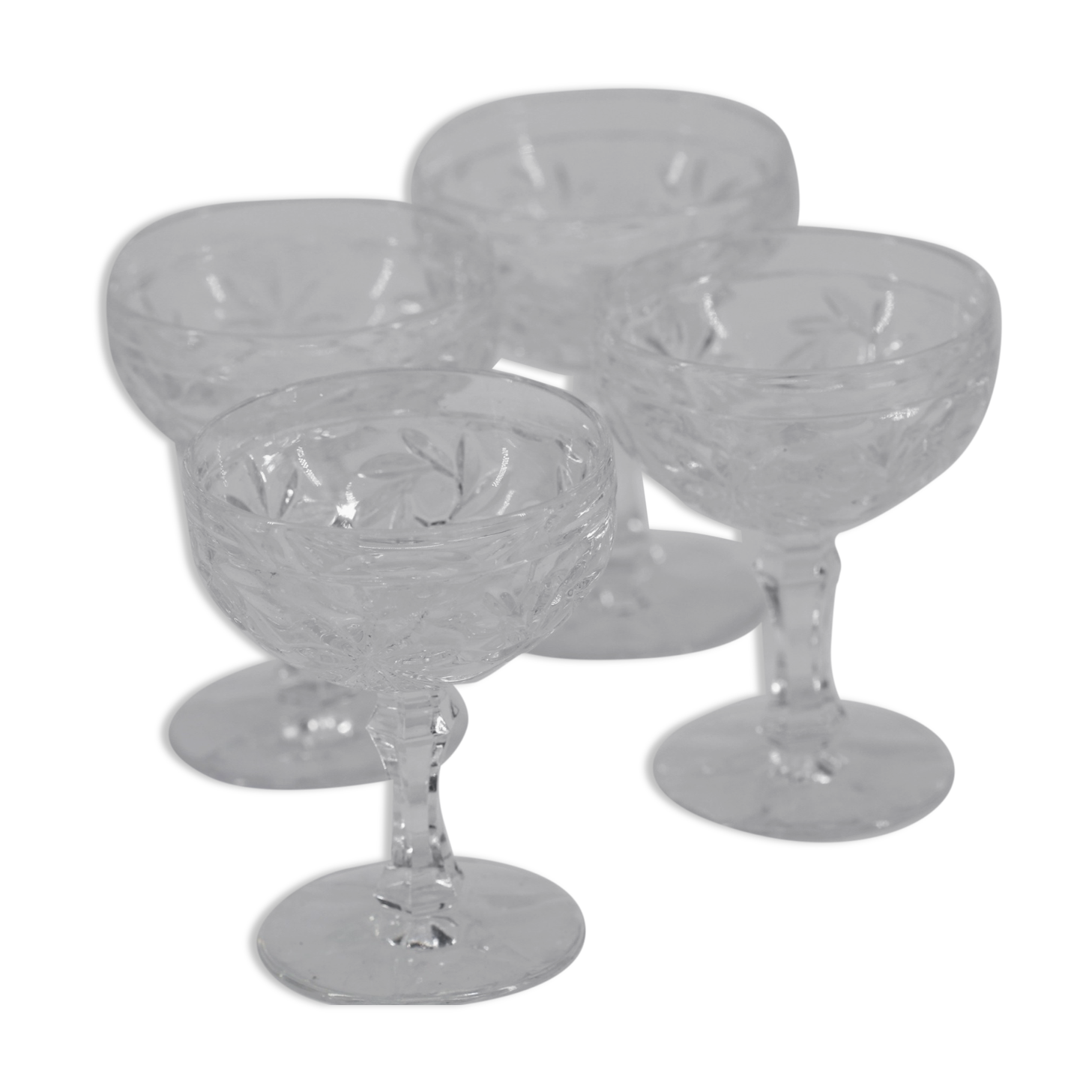 Set of 4 glass glasses