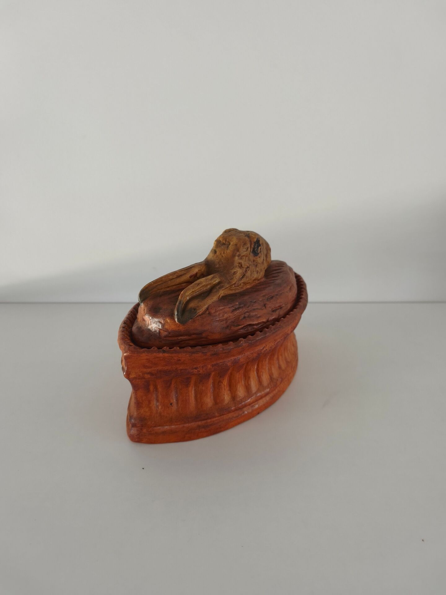 Terrine en porcelaine trompe-l'oeil pâté lièvre lapin