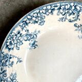 Round and hollow dish Boulenger & Cie in white and blue enamelled iron earth, "Wild rose" service