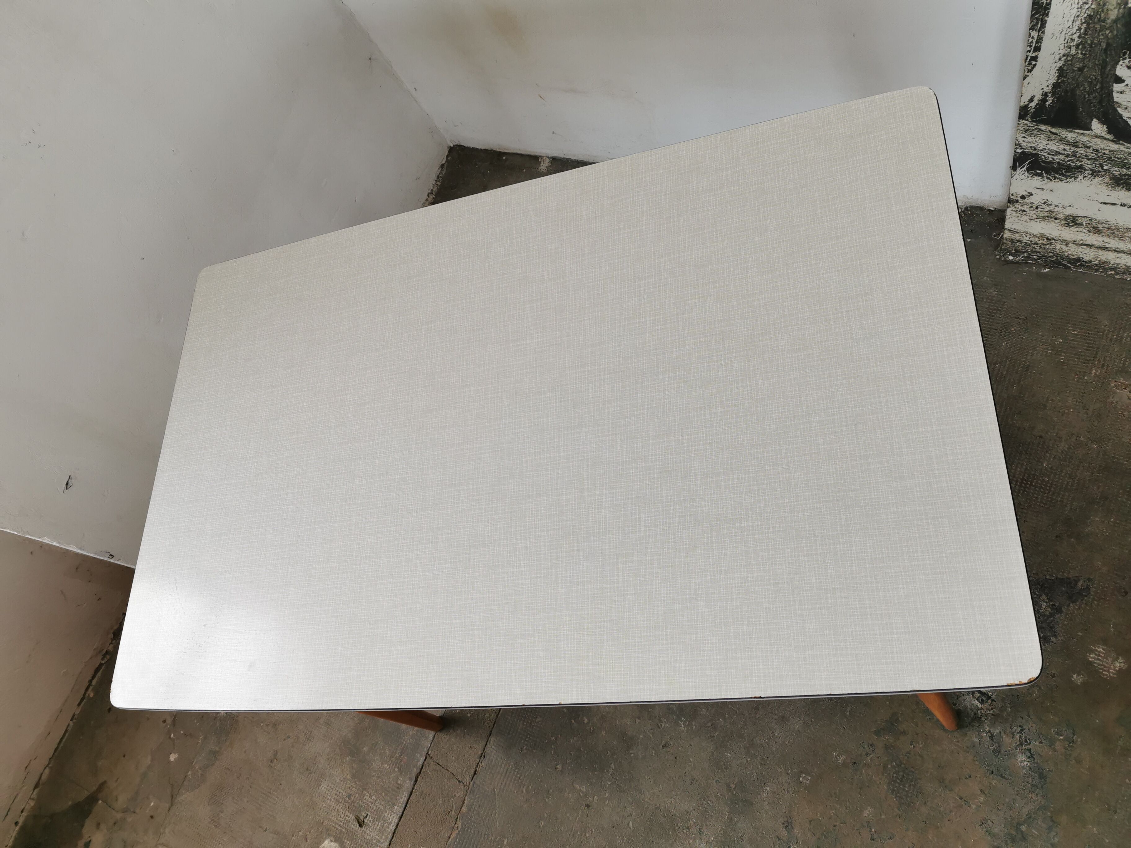 Vintage table in formica and wood, compass leg