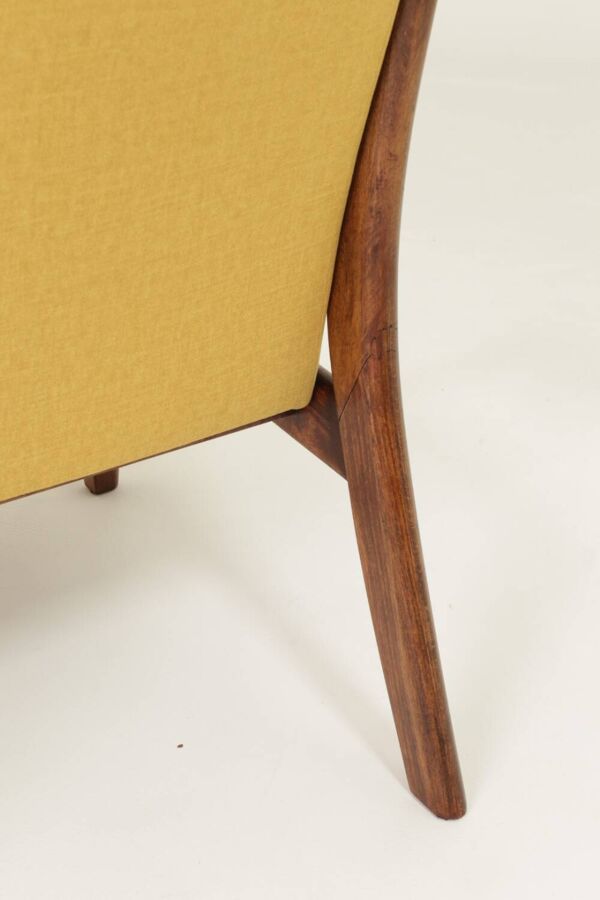 Fauteuil vintage style scandinave jaune rétro velvet 1960