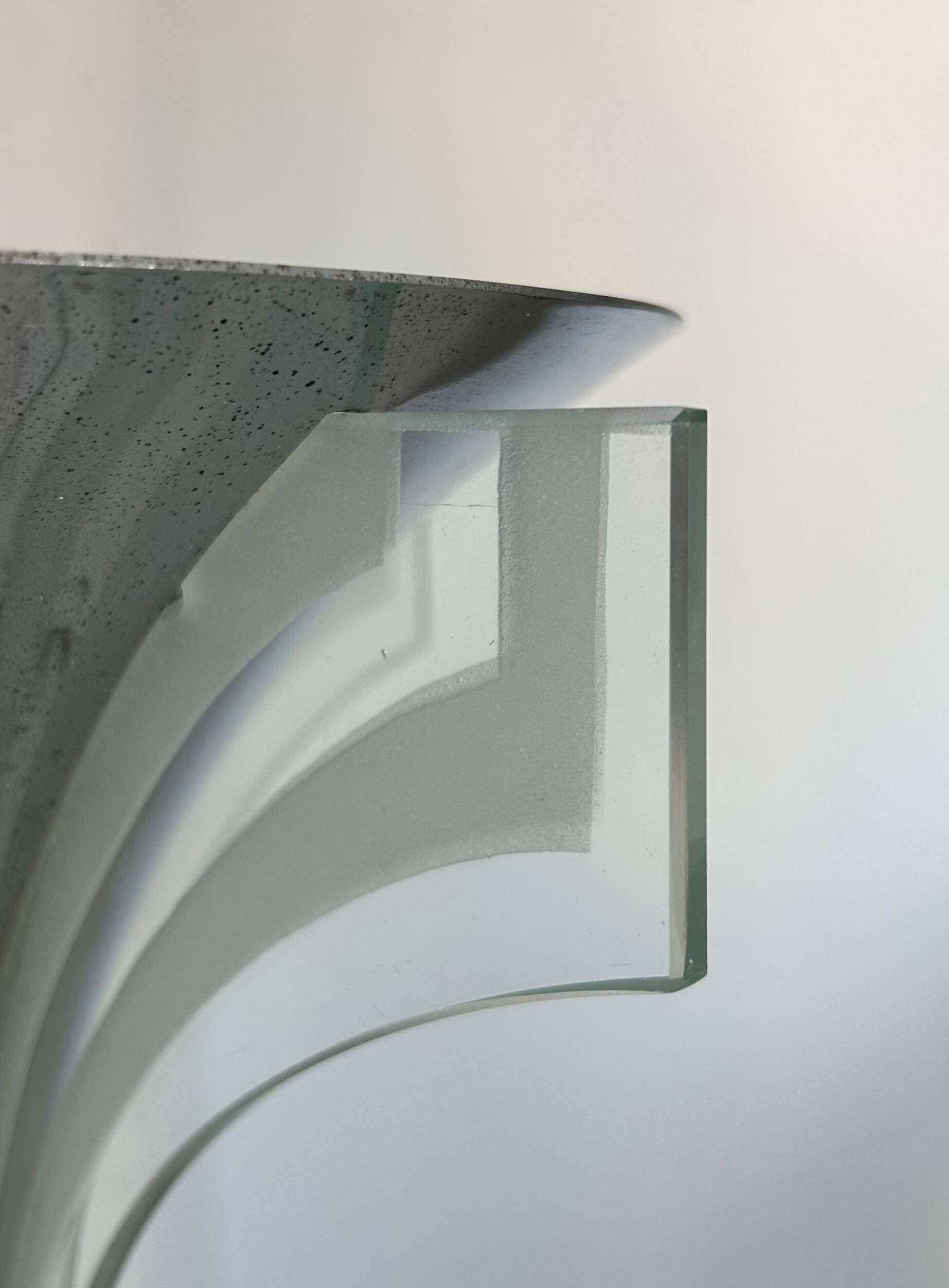 Art Deco modernist wall lamp, chrome and sandblasted glass, France 1930