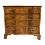 C19th Mahogany Chest Of Drawers Of Serpentine Outline