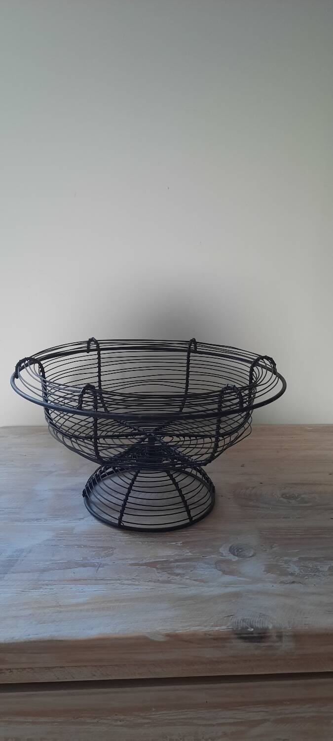 Corbeille métal ajouré