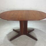 Scandinavian oval table in teak from the 1970s
