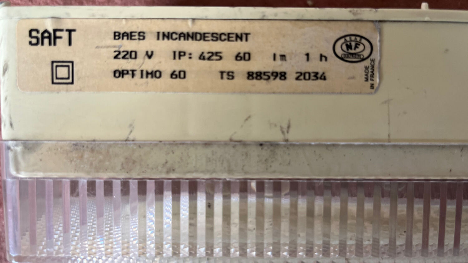 Set of 2 blocks emergency exit 90s