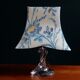 Lampe de table Abat-jour tissu Ikat et son pied en cristal