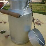 Old 2L milk pot, The Clover