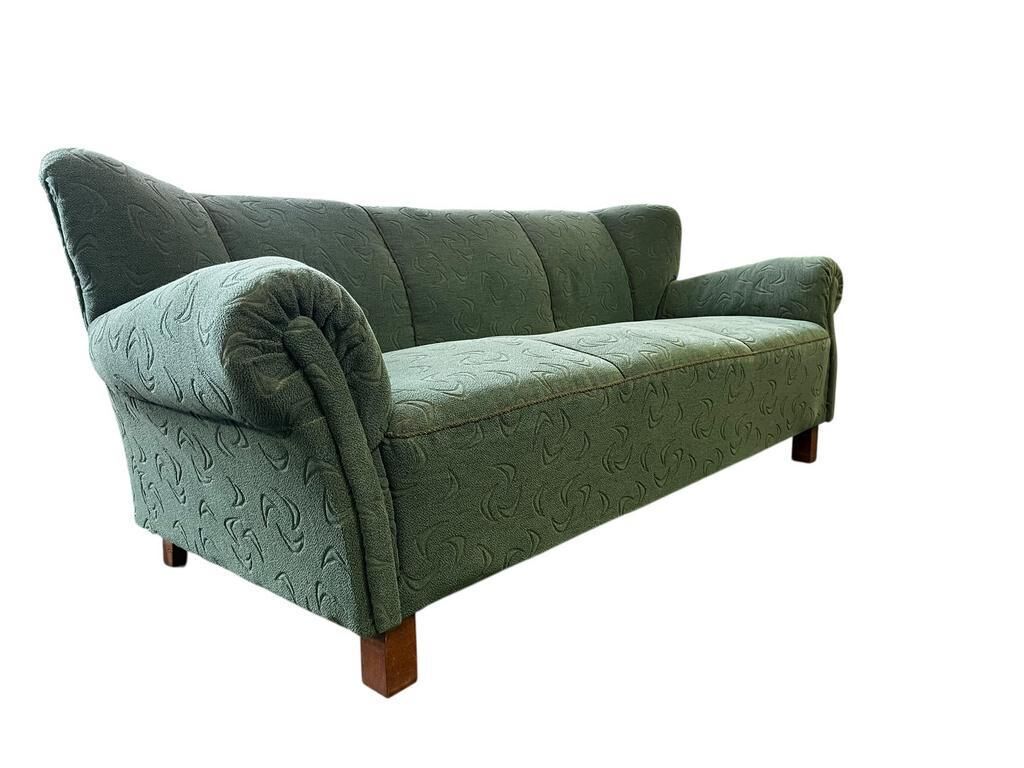 Vintage sea green canapé