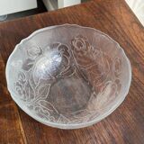 Vintage salad bowl with stylised rose pattern D23 H10