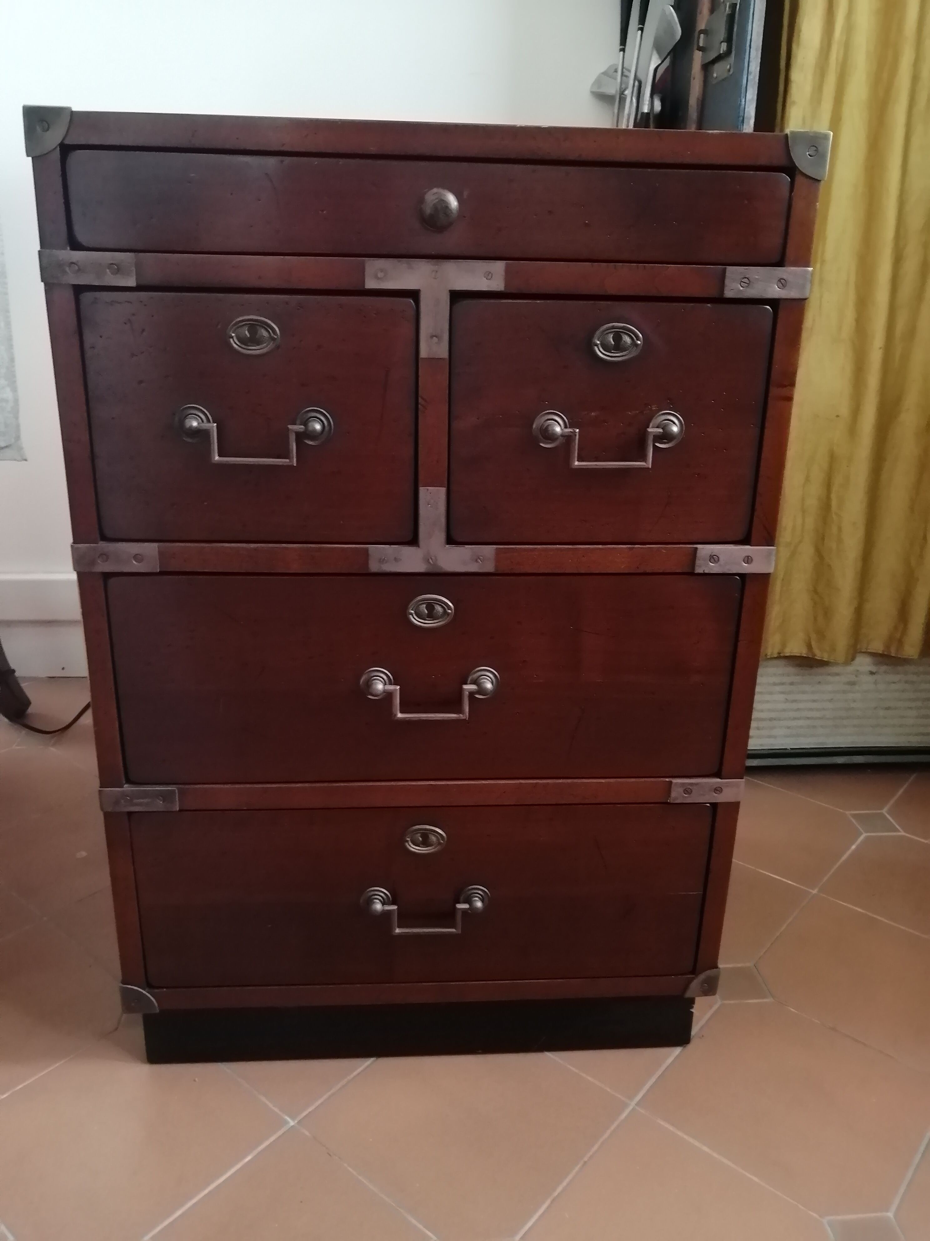 Meuble de style deco marine