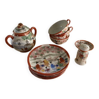 Service en porcelaine japonaise