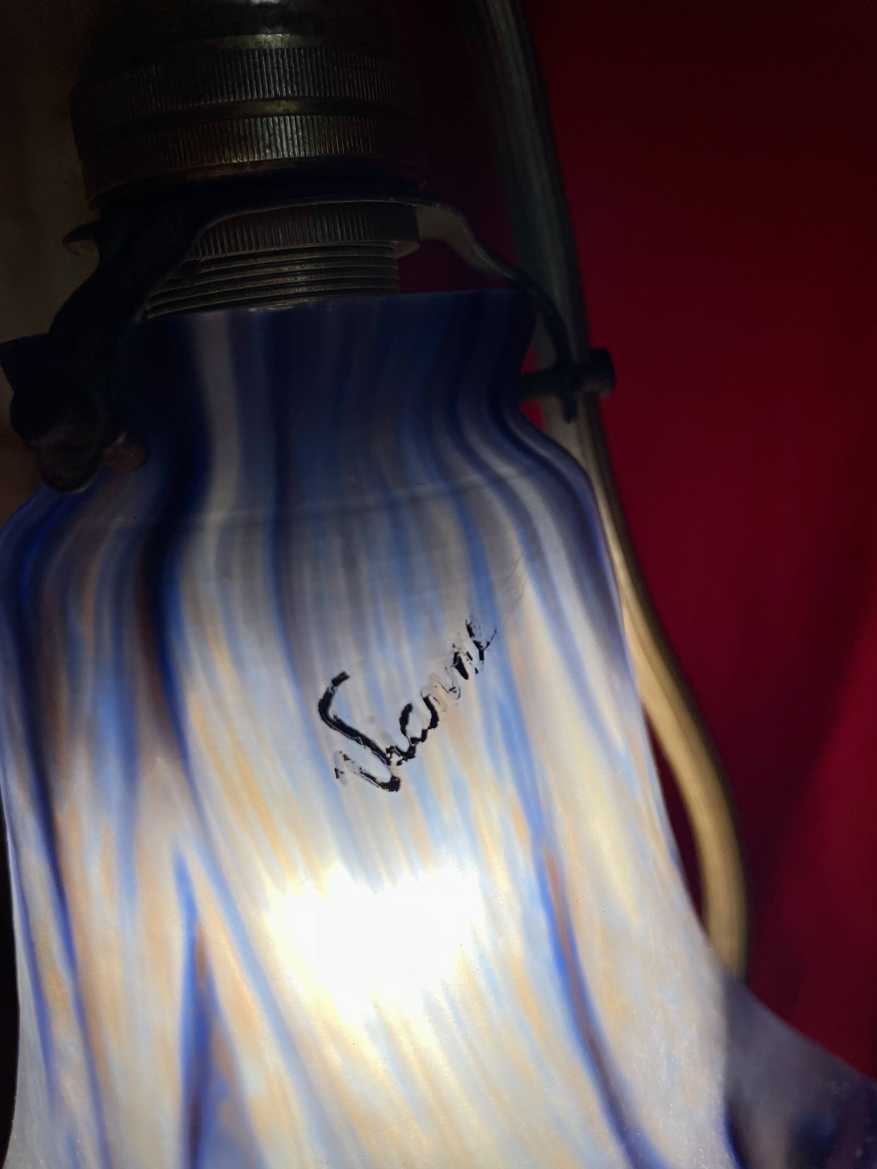 Art Deco lamp, in wrought iron and brass, "Vianne" lampshade, 1930s