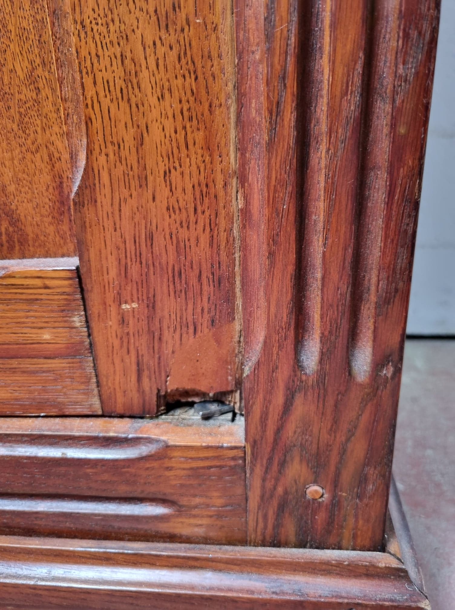 Parisian oak cabinet from the 1920s