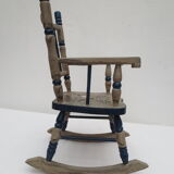 Fauteuil à bascule pour poupées en bois décoré couleur gris / bleu