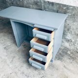 Box desk