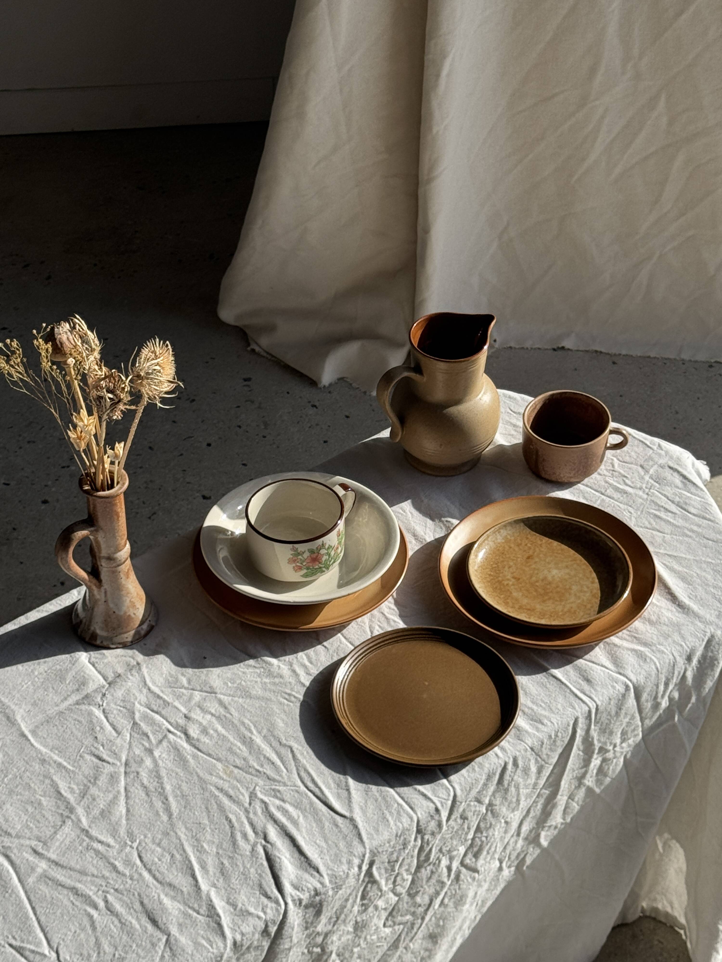 Tasse en grès émaillé brun H6,5 D10,5