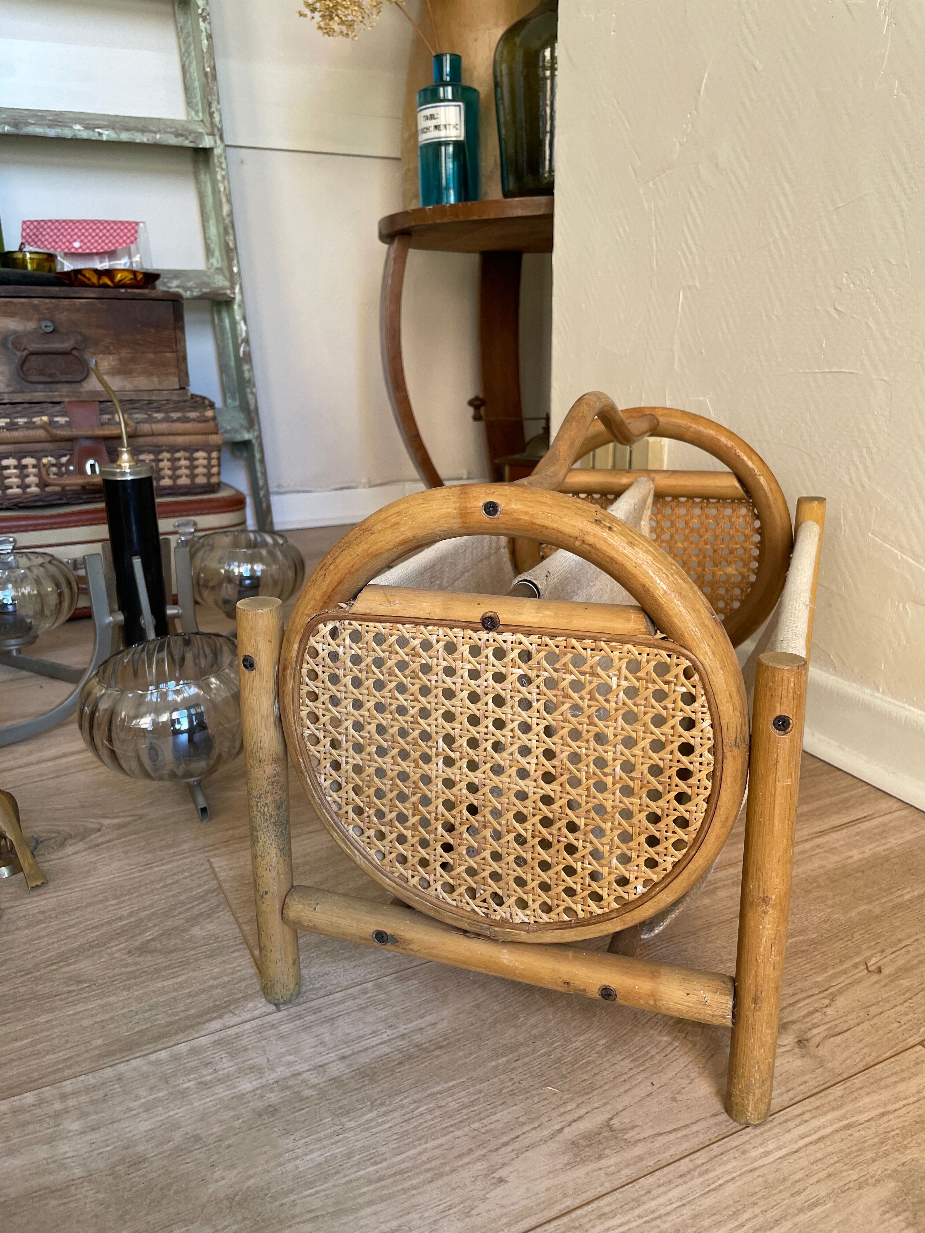 Canine magazine holder