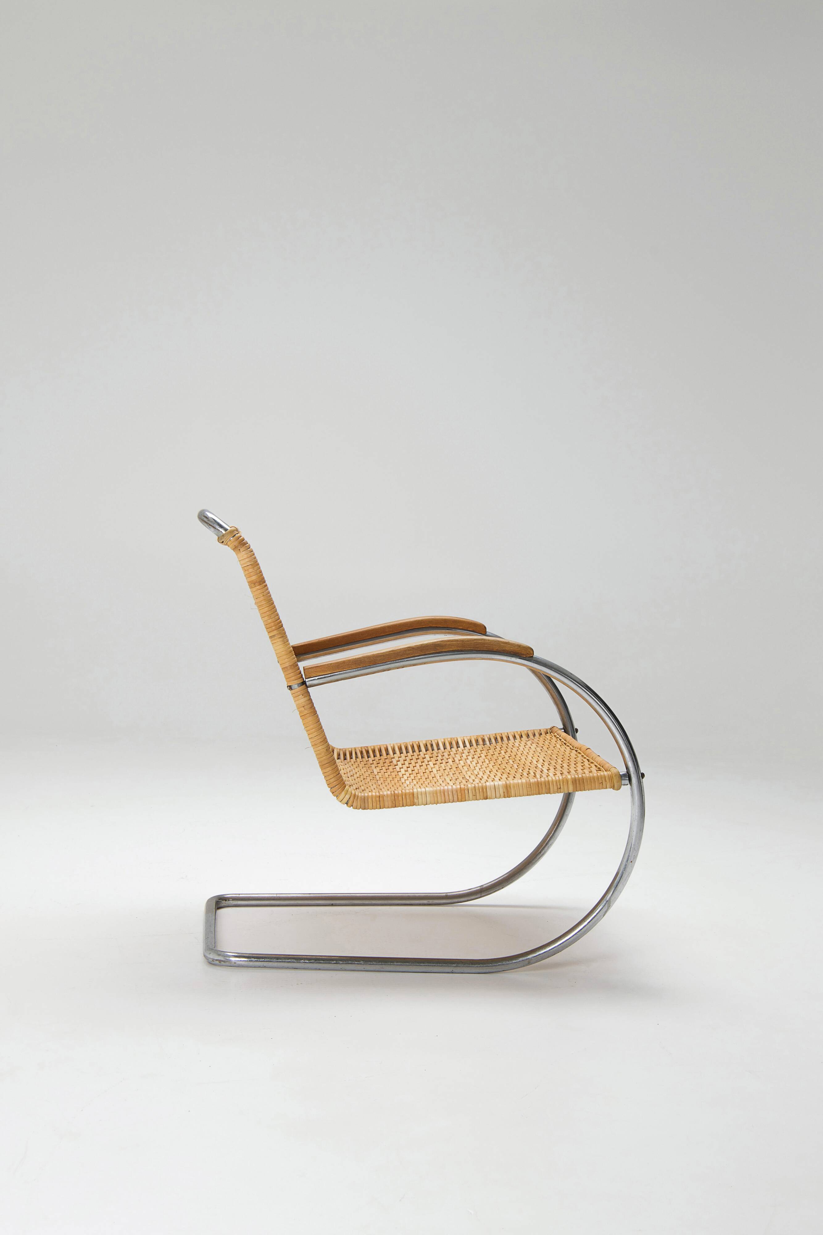 Tubular Cantilever Lounge Chair - Bas van Pelt