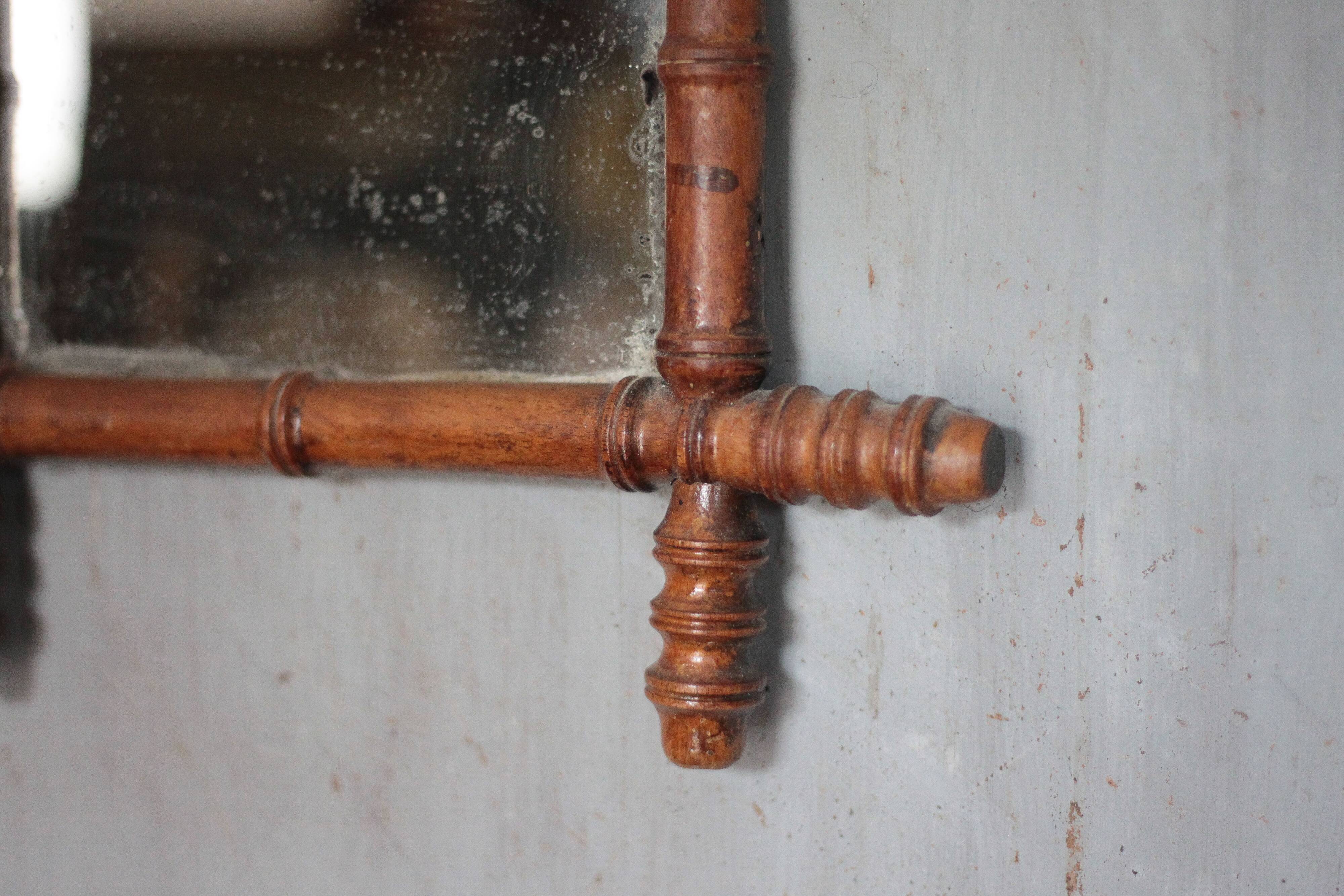 Wooden bamboo imitation mirror, antique mirror, hanging mirror.