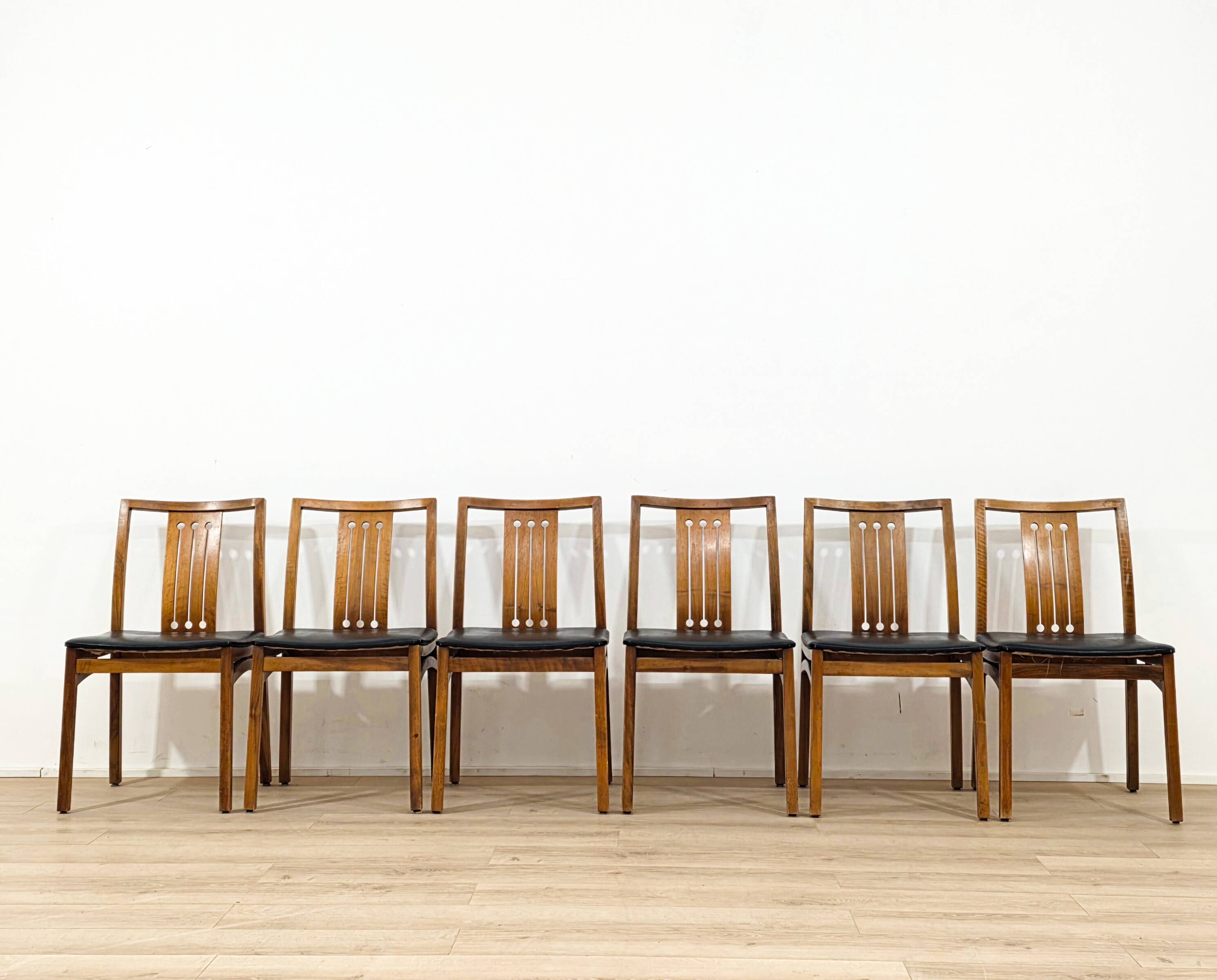 Ensemble de 6 chaises scandinaves par Jacques Hauville - 1960