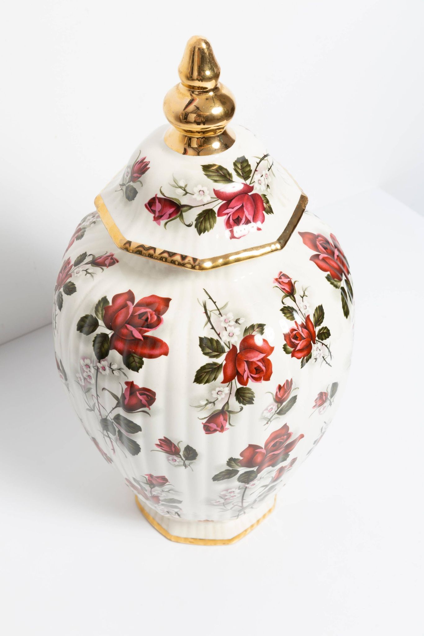 Large hand-painted ceramic vase with roses, sweet box, 20th century, Belgium, 1960s.