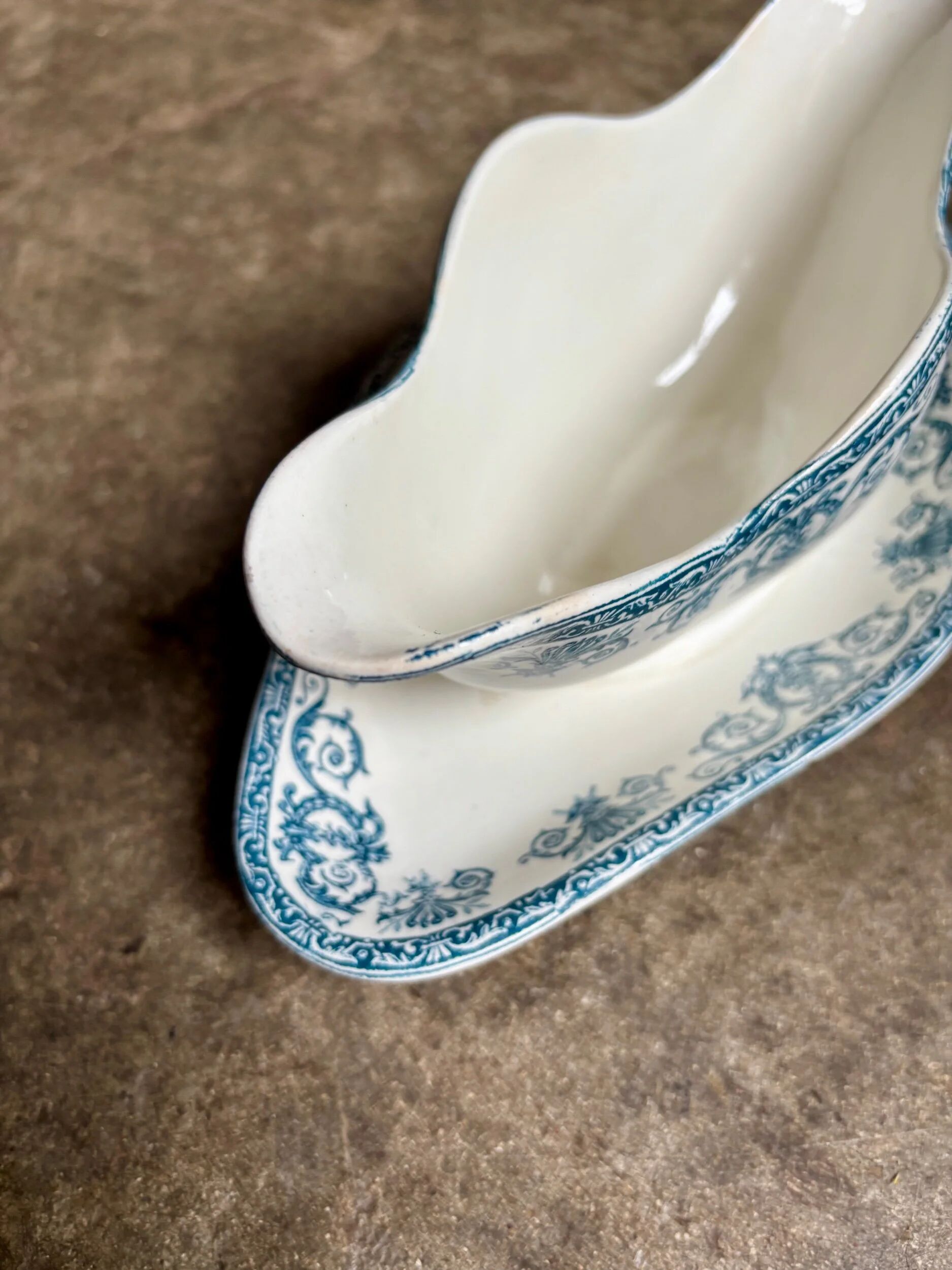 Léon Graves sauce boat in ironstone, "Marie-Louise" service.