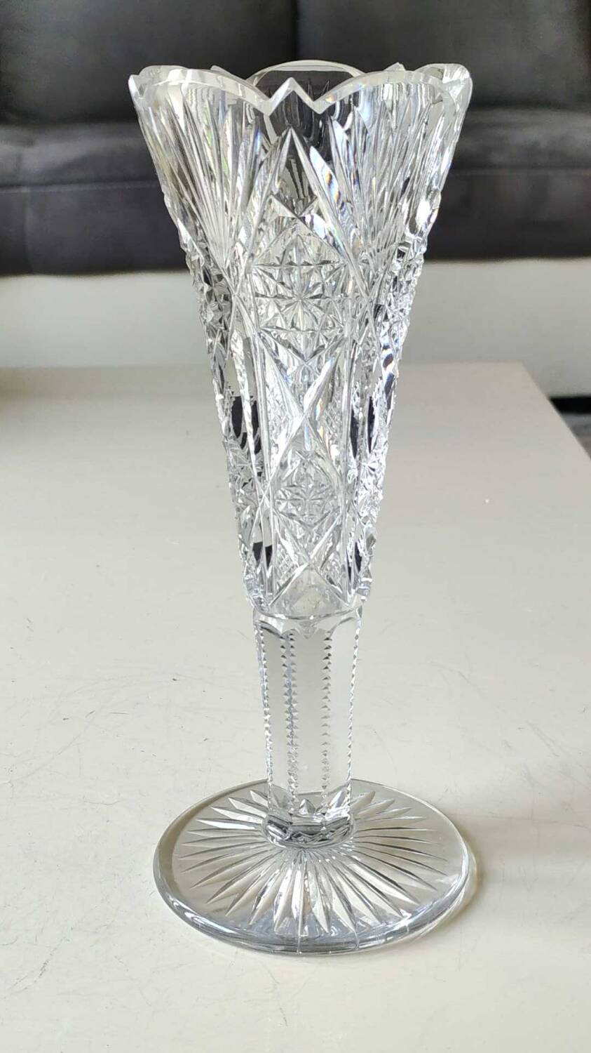 Tulip-shaped single-flower vase. Bohemian crystal. Stars/crosses, 21 cm