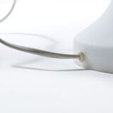 Lampe de table en verre opalin blanc et laiton, Tchécoslovaquie circa 1970