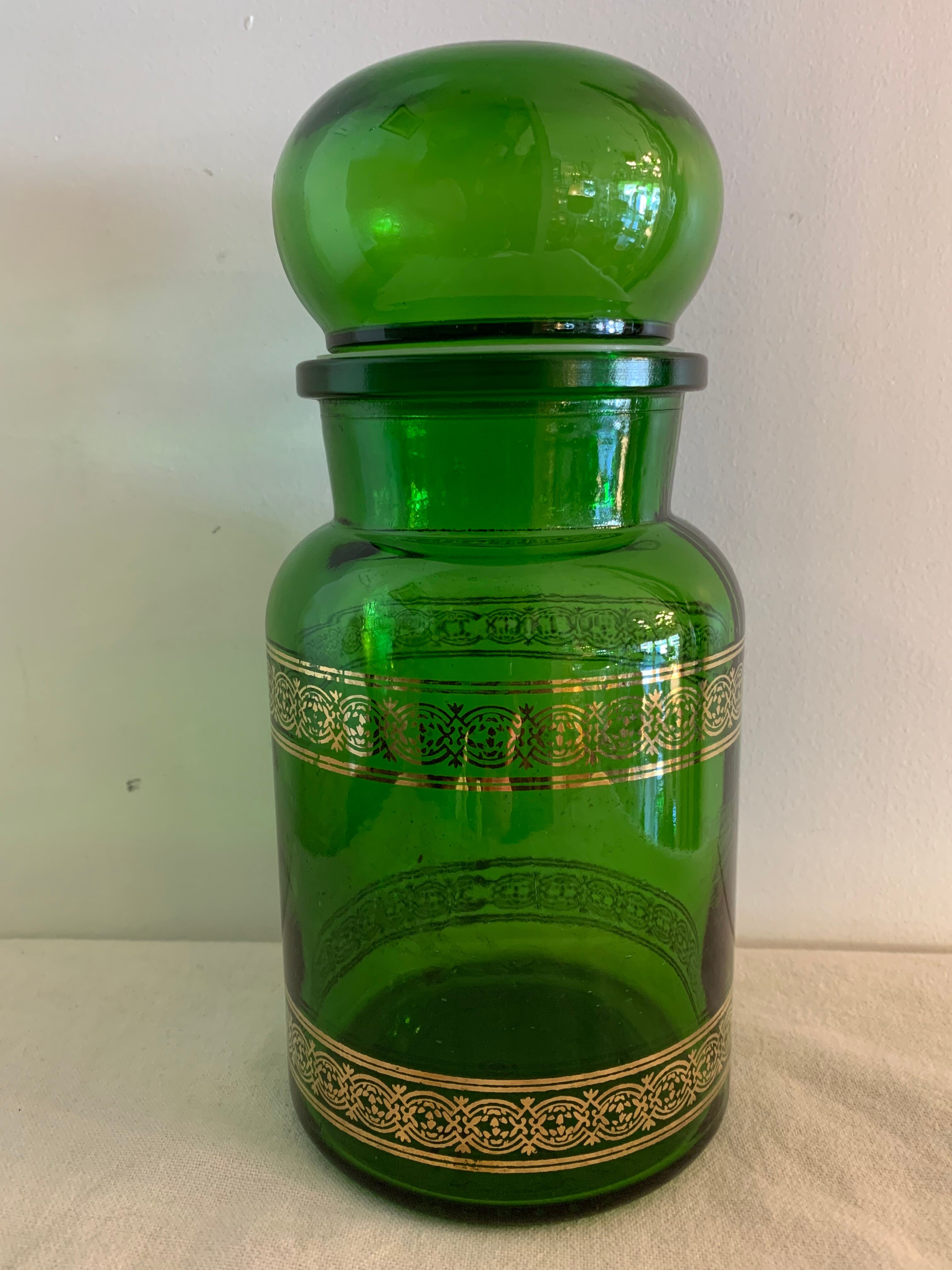 Pharmacy pot in Belgian green glass