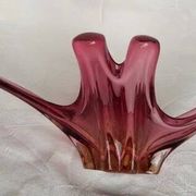 Grand centre de table en verre soufflé rose – design organique –