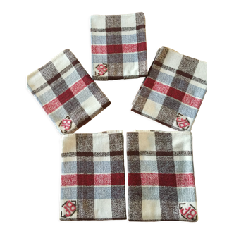 5  serviettes à carreaux monogramme BF