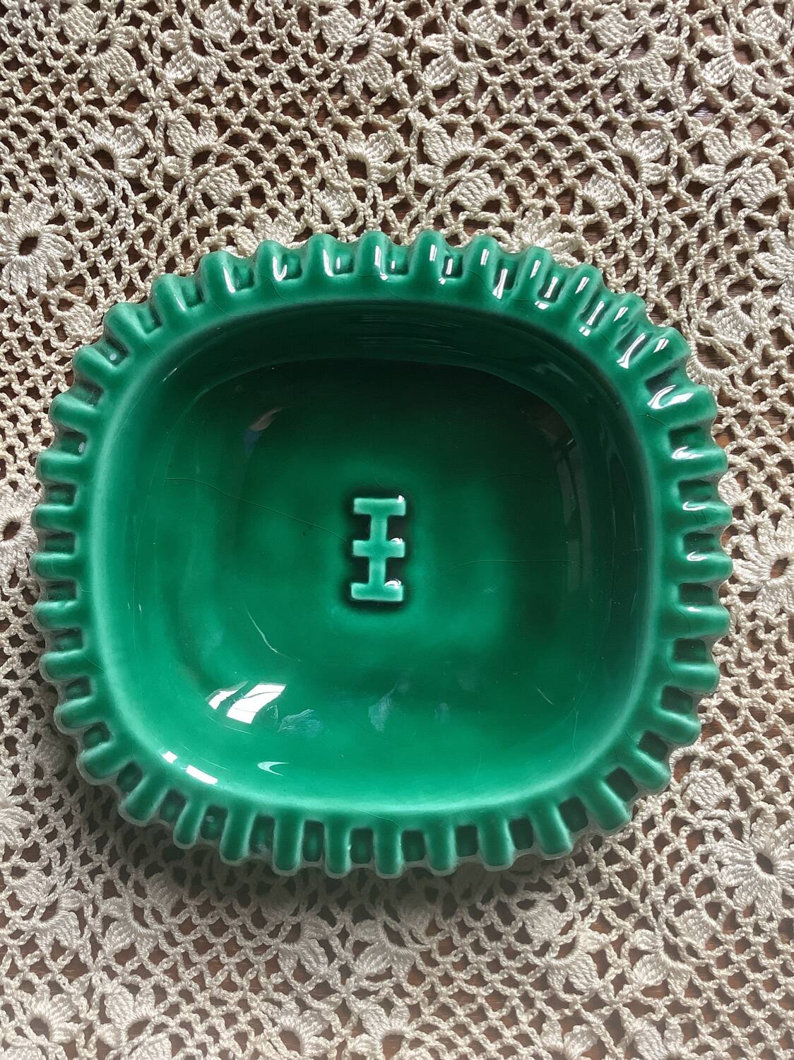 Green ceramic pocket tray