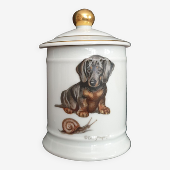 Sweetening or jewelry box in Limoges porcelain art (France) dog pattern