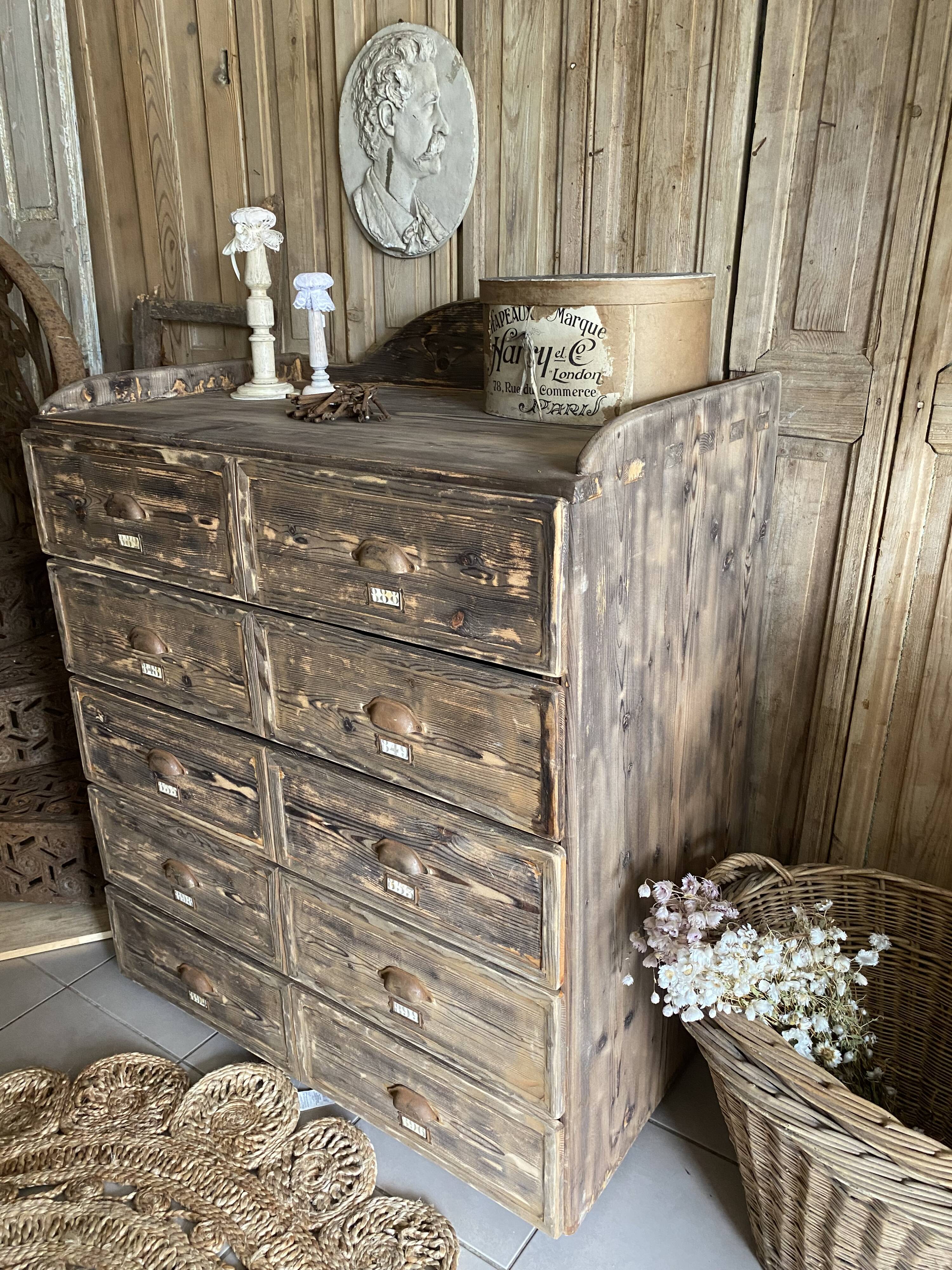 Antique chest of drawers