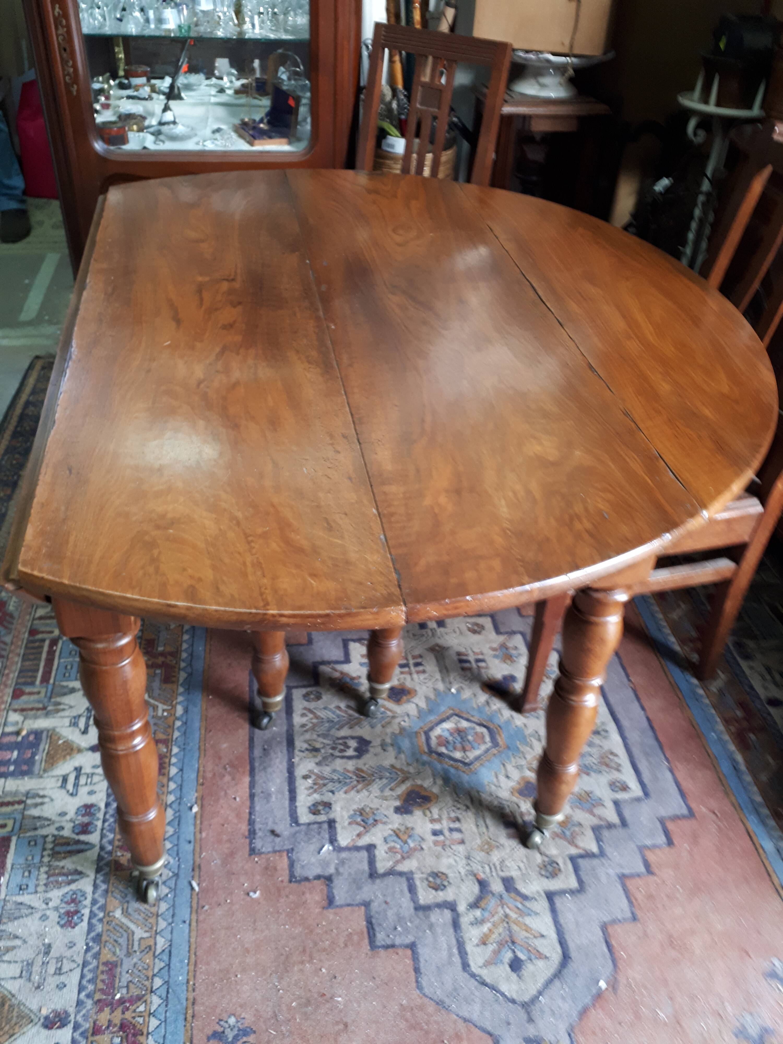 Dining room table