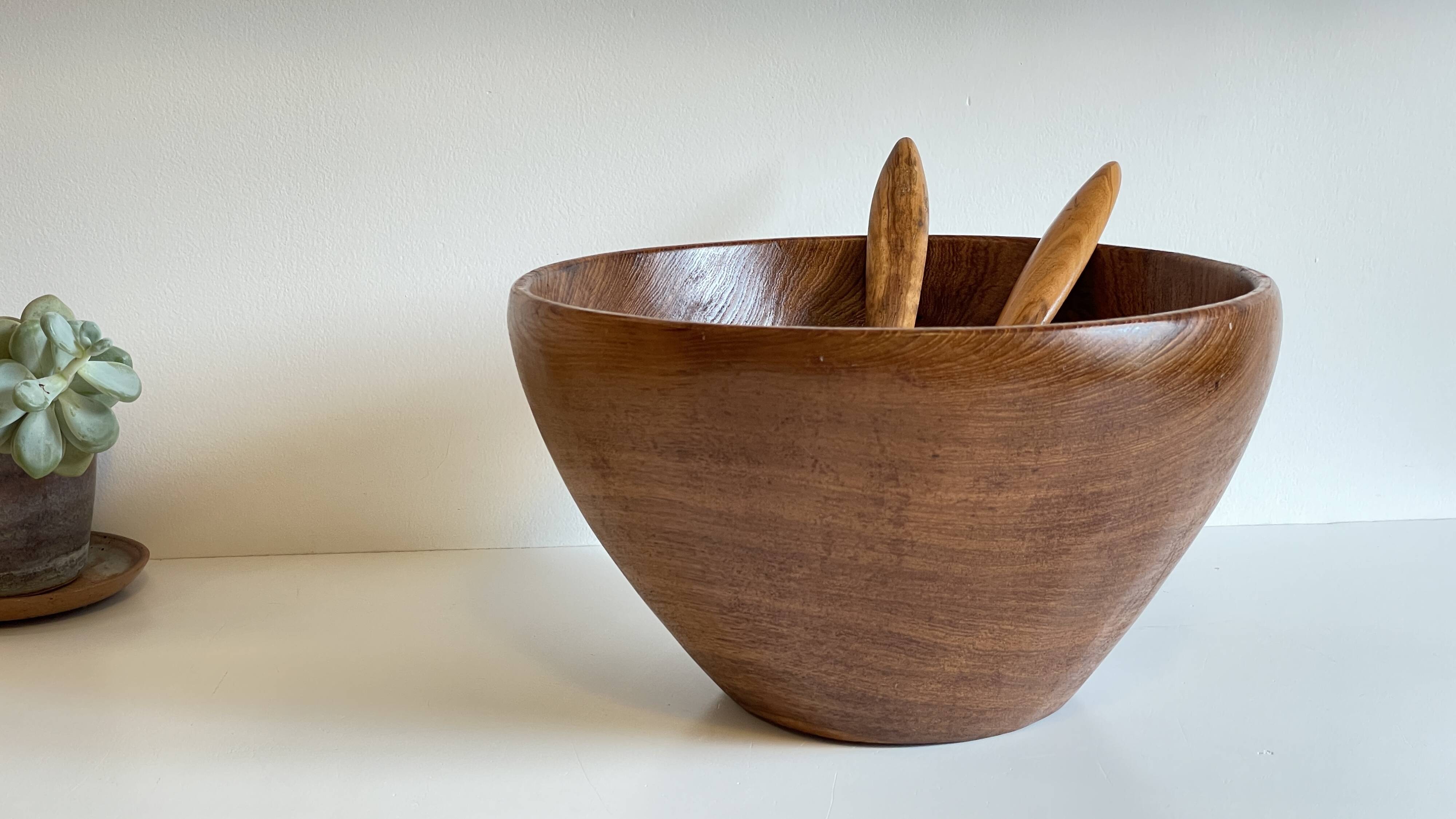 XL Scandinavian Vintage Salad Bowl