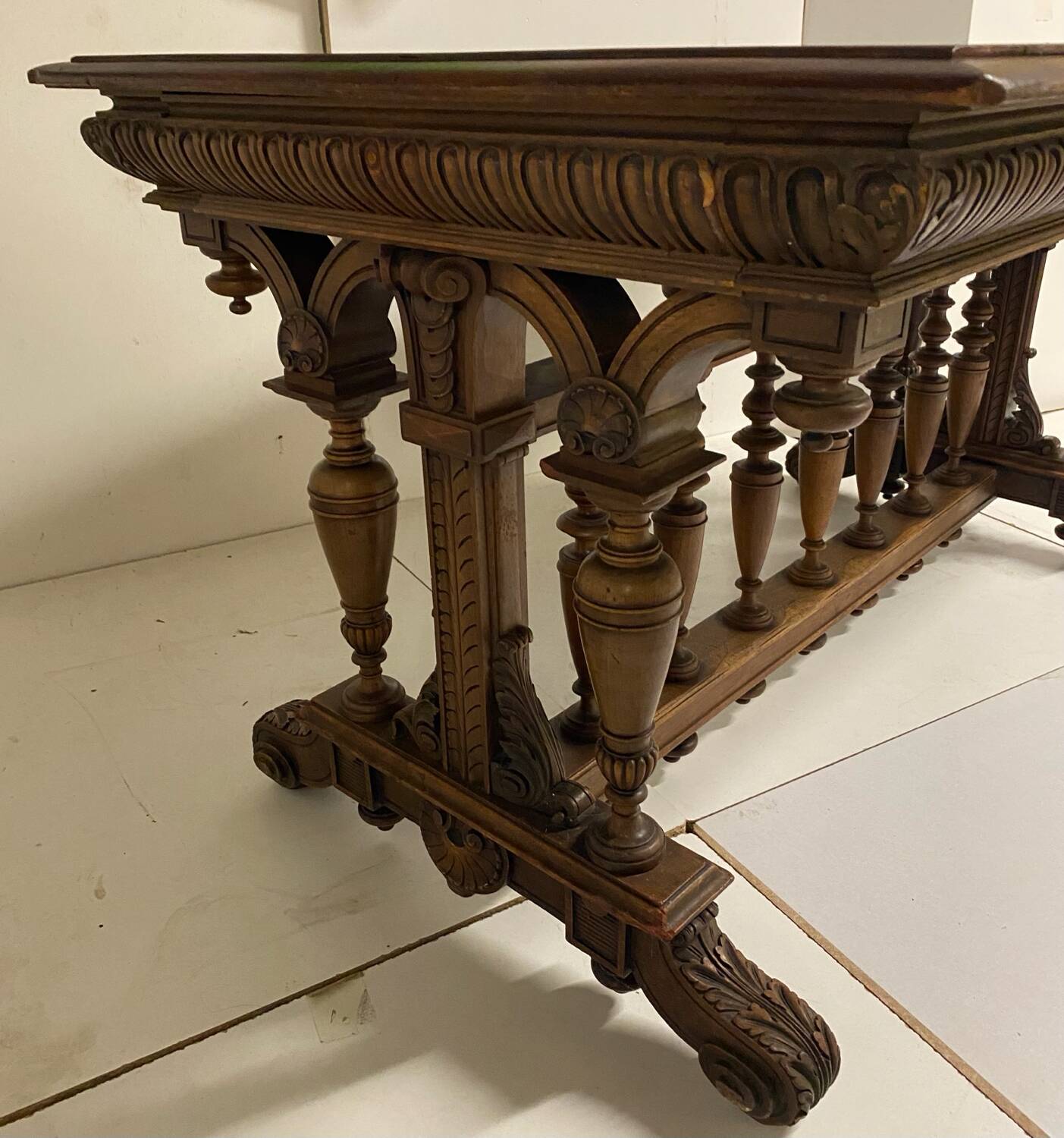Henri II desk table