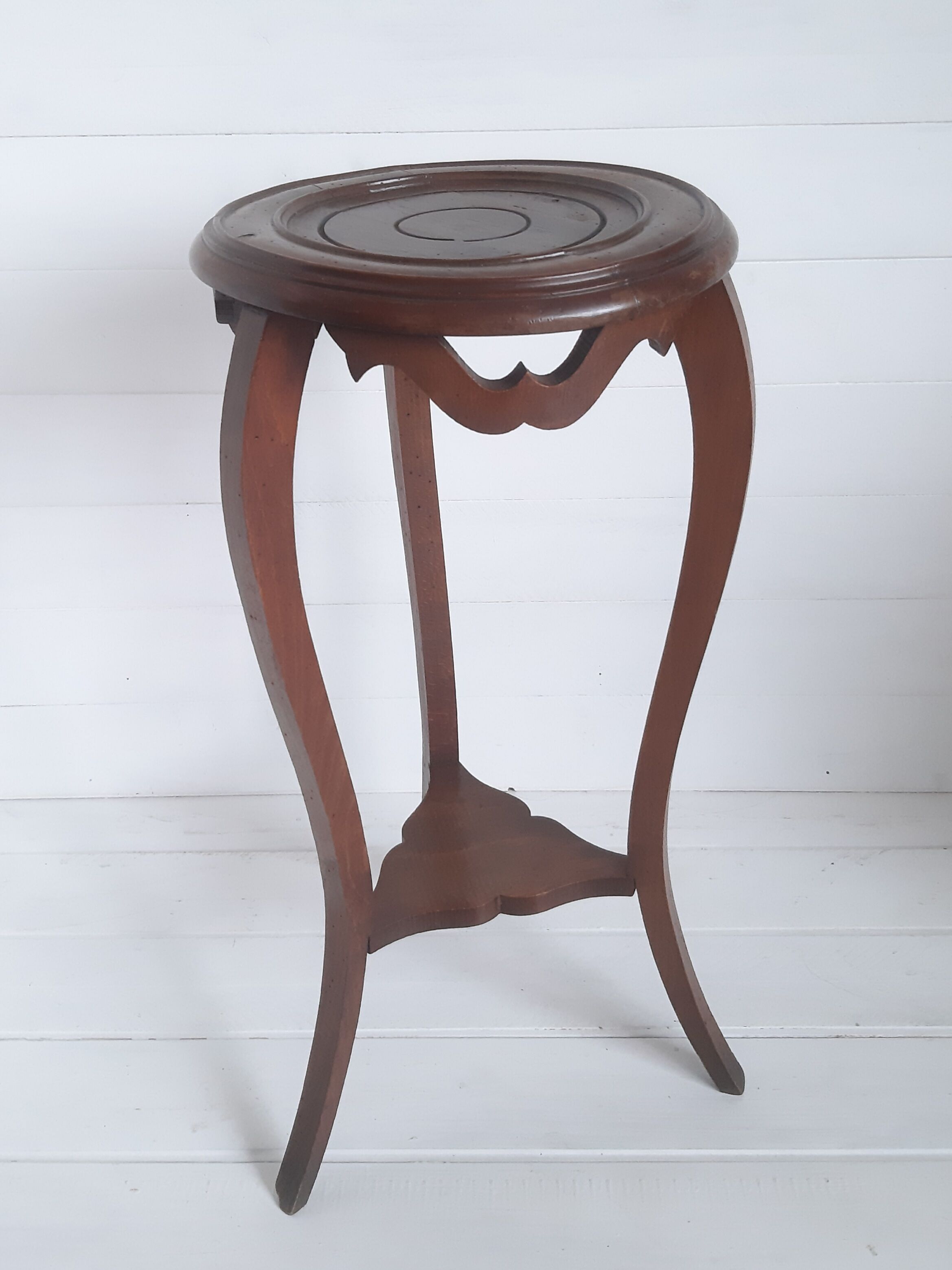 Pedestal table console plant holder