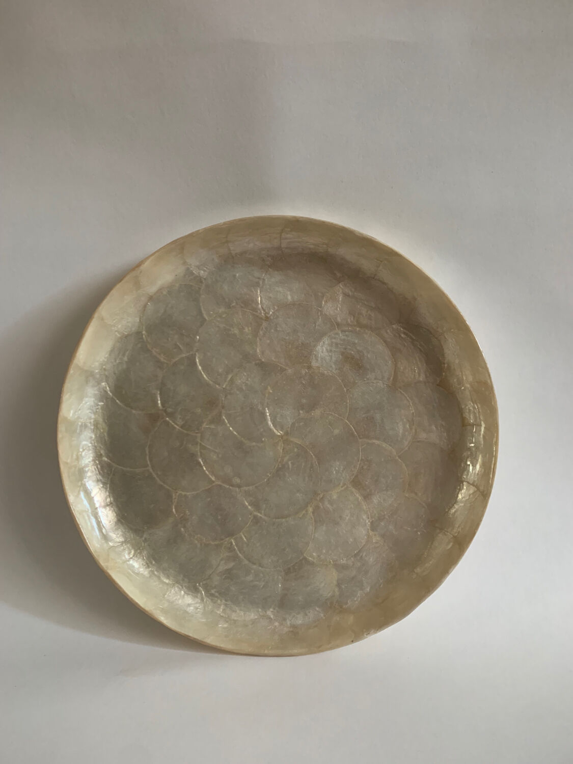Mother-of-pearl dish