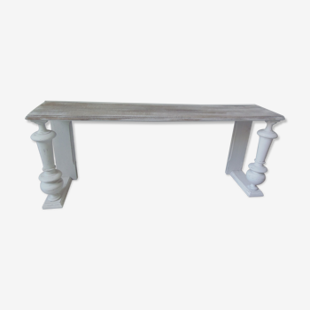 Banc, bout de lit sur roulettes patiné gris perle, blanc poudré, assise bois blanchi