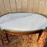 Table basse bouillotte de style Louis XVI à oreilles