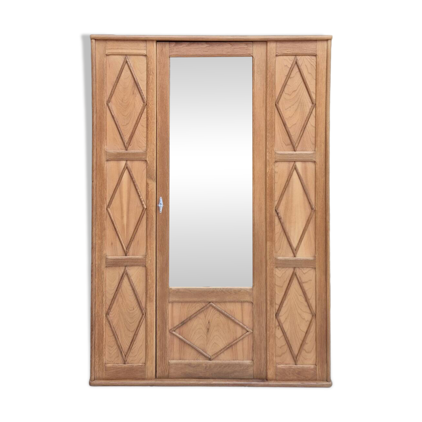Armoire vintage